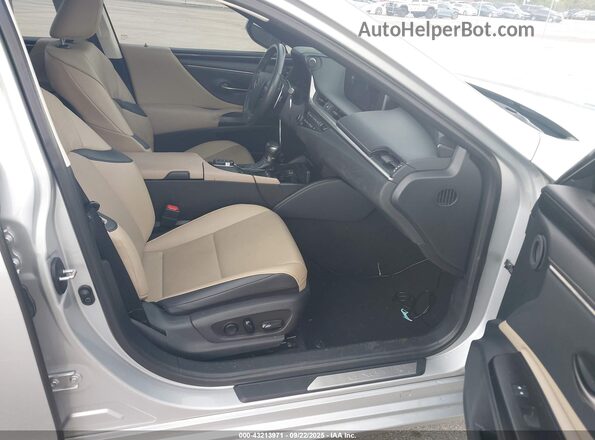 58ACZ1B17LU056808 2020 LEXUS ES Gray Vista interior delantera
