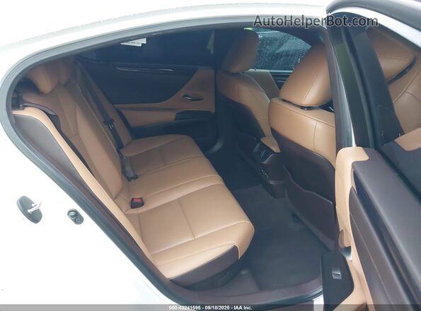58ADA1C10MU003170 2021 LEXUS ES 300H White Vista de la etiqueta del VIN