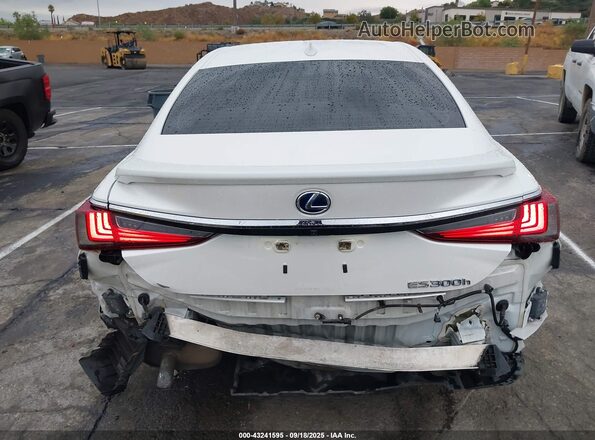 58ADA1C10MU003170 2021 LEXUS ES 300H White 