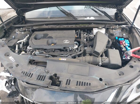 58ADA1C17RU046086 2024 LEXUS ES Черный Вид сзади