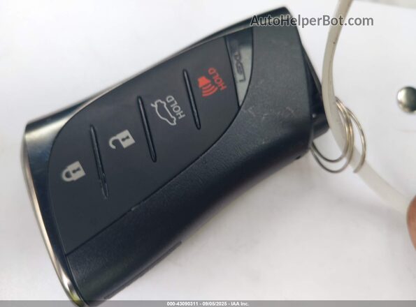 58ADA1C17RU046086 2024 LEXUS ES Черный Вид панели приборов
