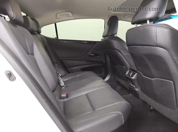 58ADA1C19MU012501 2021 LEXUS ES White Rear seats view
