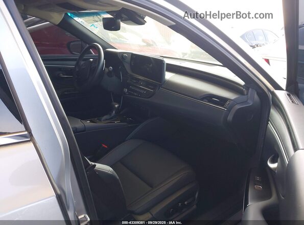 58ADA1C1XRU041545 2024 LEXUS ES 300H Silver წინა სალონის ხედი