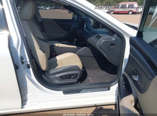 58ADZ1B12LU077196 2020 LEXUS ES White Widok wnętrza z przodu