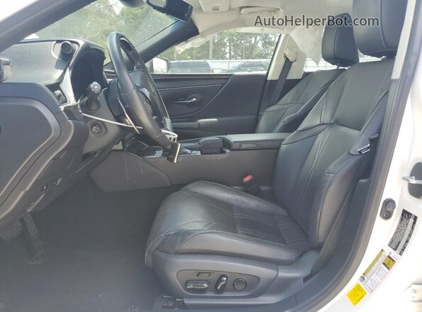 58AEZ1B11LU054089 2020 LEXUS ES White Widok wnętrza z przodu