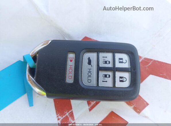 5FNRL5H63HB015433 2017 HONDA ODYSSEY White Вид панелі приладів