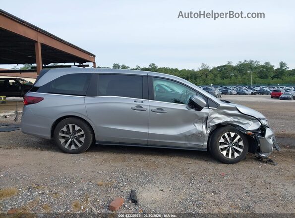 5FNRL6H60SB003317 2025 HONDA ODYSSEY Silver Widok wnętrza z tyłu
