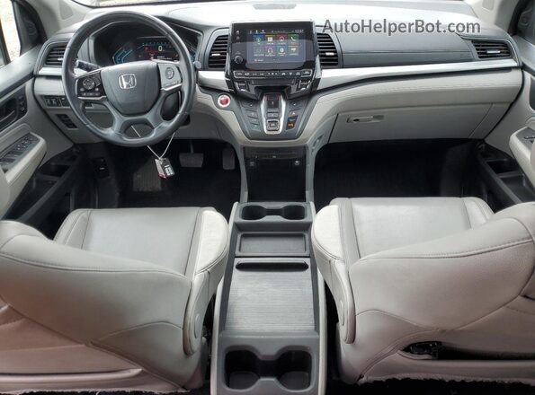 5FNRL6H82JB001553 2018 HONDA ODYSSEY Black 