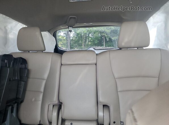 5FNYF5H56LB004820 2020 HONDA PILOT White Rear seats view