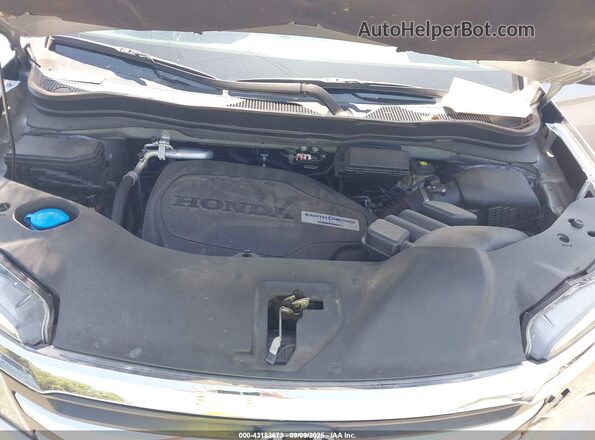 5FNYF5H59JB028154 2018 HONDA PILOT Silver 