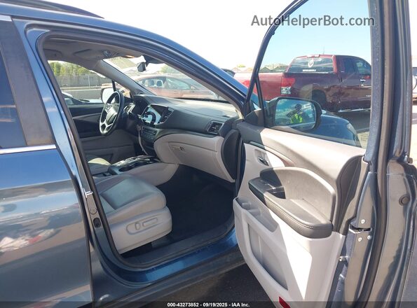 5FNYF6H27NB028574 2022 HONDA PILOT Navy Vista interior delantera