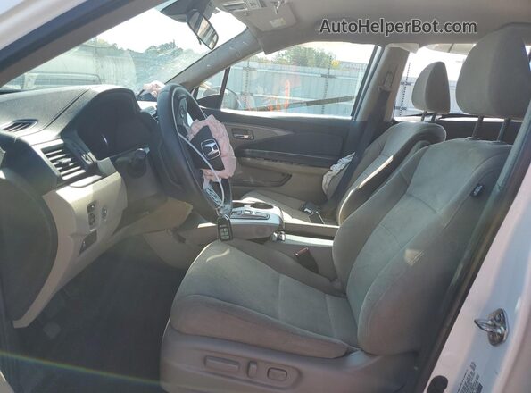 5FNYF6H38MB013945 2021 HONDA PILOT White Front interior view