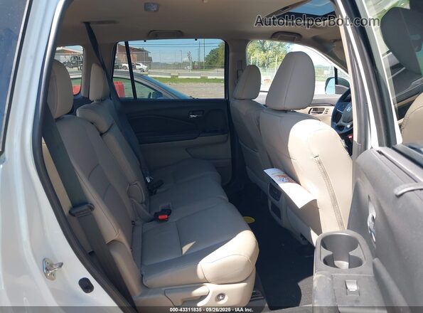 5FNYF6H55LB067820 2020 HONDA PILOT White VIN կոդի պիտակի տեսք