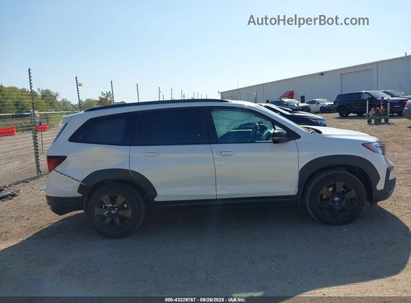 5FNYF6H89NB050628 2022 HONDA PILOT White Widok wnętrza z tyłu