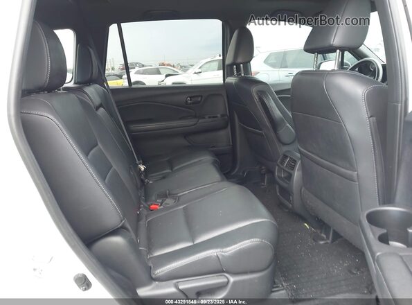 5FNYF7H53NB005258 2022 HONDA PASSPORT White VIN კოდის სტიკერის ხედი