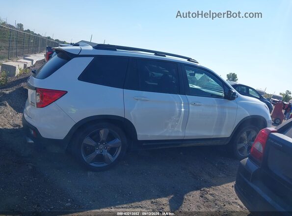 5FNYF8H91MB005668 2021 HONDA PASSPORT White Սալոնի հետևի տեսք