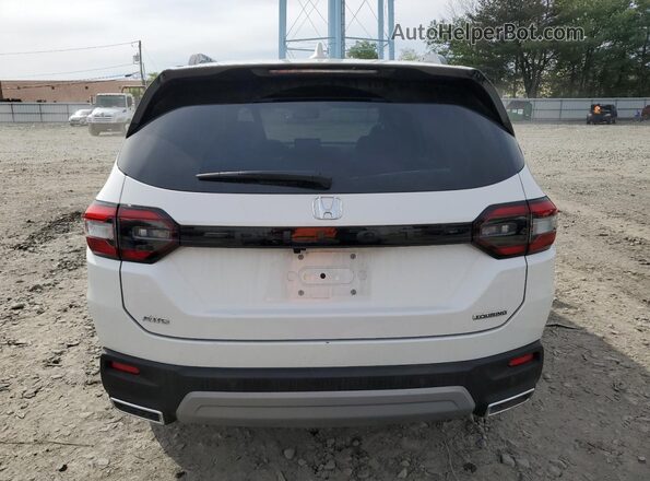 5FNYG1H74RB017968 2024 HONDA PILOT White Հետևի տեսք