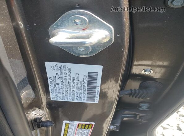 5FPYK3F7XPB017992 2023 HONDA RIDGELINE Gray Widok komory silnika