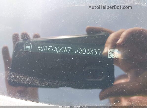 5GAERCKW7LJ303839 2020 BUICK ENCLAVE White Engine compartment view
