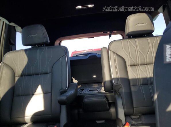 5GAEVCRS2SJ164720 2025 BUICK ENCLAVE Gray Rear seats view