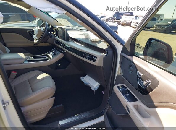 5LM5J7WC4MGL05133 2021 LINCOLN AVIATOR White Widok wnętrza z przodu
