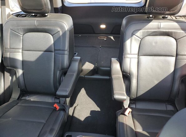 5LM5J7XC0NGL02679 2022 LINCOLN AVIATOR Black Rear seats view