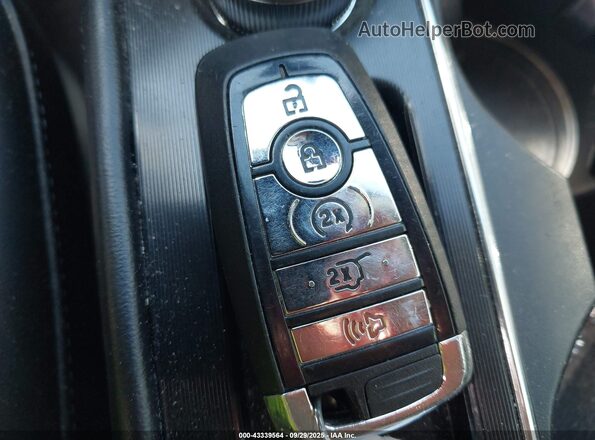 5LMCJ1C97LUL26121 2020 LINCOLN CORSAIR Champagne Dashboard view