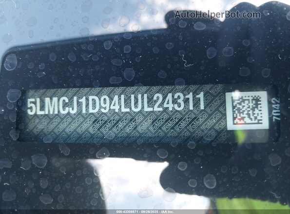 5LMCJ1D94LUL24311 2020 LINCOLN CORSAIR Красный Вид панели приборов