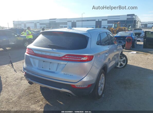 5LMCJ1D95HUL40251 2017 LINCOLN MKC Серебряный Задняя правая четверть