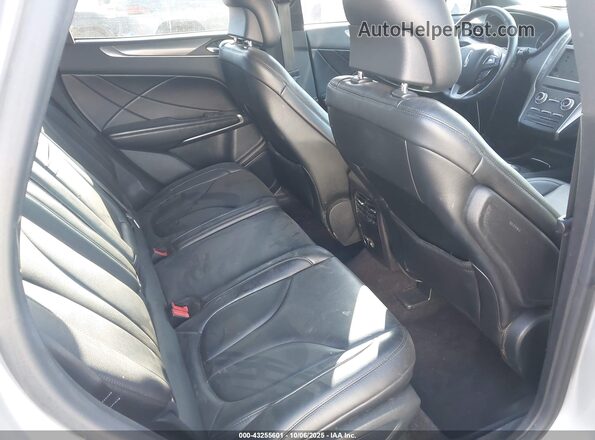 5LMCJ1D95HUL40251 2017 LINCOLN MKC Серебряный Вид наклейки с VIN-кодом