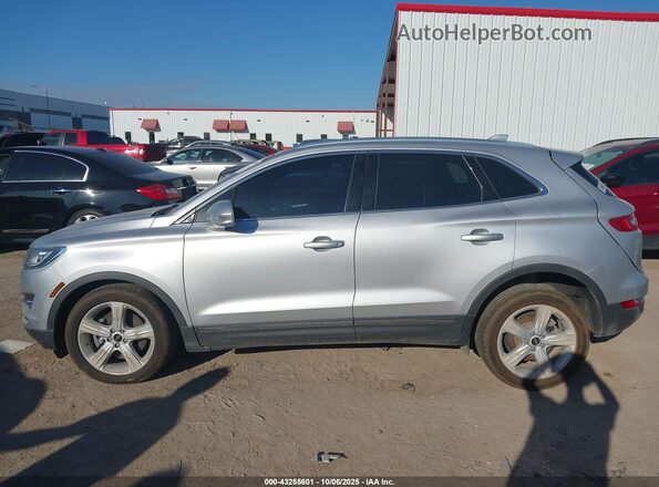 5LMCJ1D95HUL40251 2017 LINCOLN MKC Серебряный Панорамный вид салона 360°