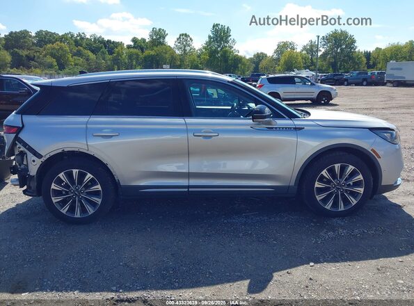 5LMCJ2D94LUL22774 2020 LINCOLN CORSAIR Silver Вид задньої частини салону