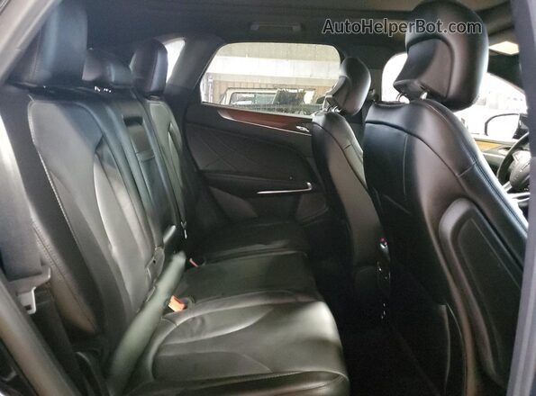 5LMCJ3C91KUL35133 2019 LINCOLN MKC Black უკანა სალონის ხედი