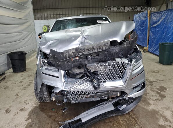 5LMJJ2LT1MEL01414 2021 LINCOLN NAVIGATOR Серебряный Вид спереди