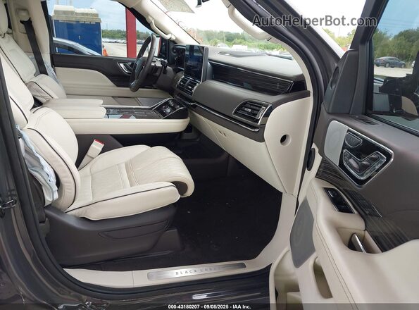 5LMJJ2TG2PEL01459 2023 LINCOLN NAVIGATOR Black Vista interior delantera
