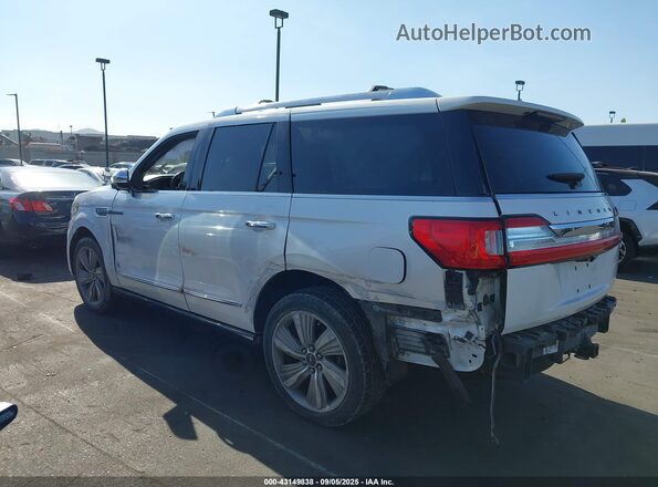 5LMJJ2TTXJEL06641 2018 LINCOLN NAVIGATOR Белый 