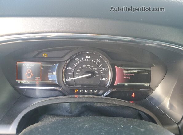 5LMJJ3HT7HEL12387 2017 LINCOLN NAVIGATOR Black ხელსაწყოთა პანელის ხედი