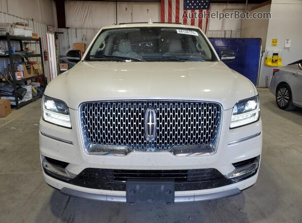 5LMJJ3LT2JEL14514 2018 LINCOLN NAVIGATOR Кремовый Вид спереди