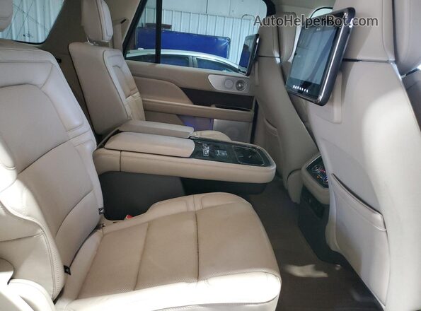 5LMJJ3LT2JEL14514 2018 LINCOLN NAVIGATOR Кремовый Вид задней части салона