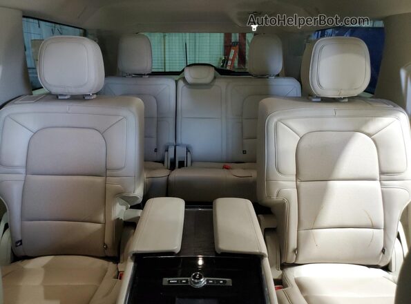 5LMJJ3LT2JEL14514 2018 LINCOLN NAVIGATOR Кремовый Вид задних сидений