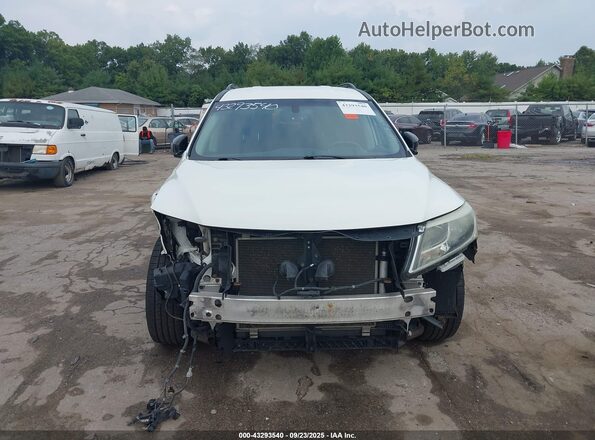 5N1AR2MN5GC606698 2016 NISSAN PATHFINDER Белый Вид задней части салона