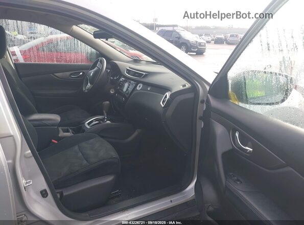 5N1AT2MV3GC820283 2016 NISSAN ROGUE Silver Вид салону спереду