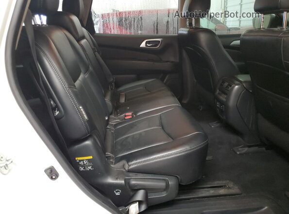 5N1DR2MM4JC657136 2018 NISSAN PATHFINDER White 