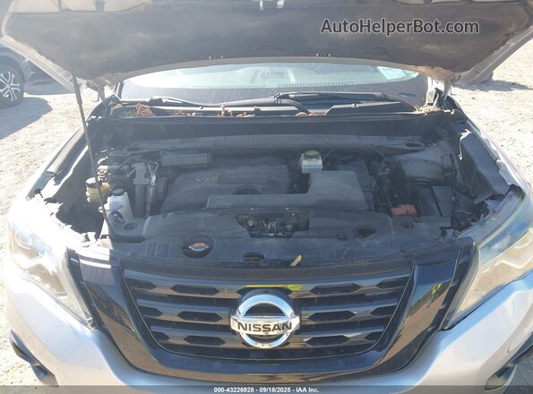 5N1DR2MMXHC693861 2017 NISSAN PATHFINDER Silver Rear view
