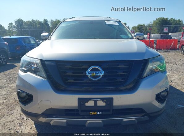 5N1DR2MMXHC693861 2017 NISSAN PATHFINDER Silver Instrument cluster view