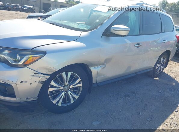 5N1DR2MMXHC693861 2017 NISSAN PATHFINDER Silver Front view