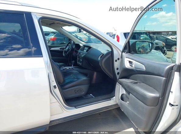5N1DR2MMXJC611696 2018 NISSAN PATHFINDER Серебряный 