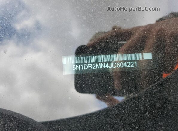 5N1DR2MN4JC604221 2018 NISSAN PATHFINDER Серый 