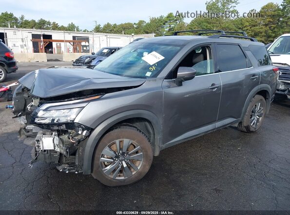 5N1DR3BC8RC268253 2024 NISSAN PATHFINDER Gray Առջևի ձախ երեք քառորդ տեսարան