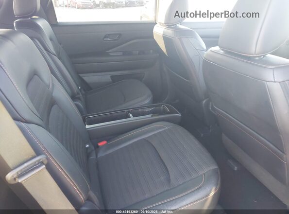 5N1DR3BD2PC214470 2023 NISSAN PATHFINDER Tan VIN կոդի պիտակի տեսք